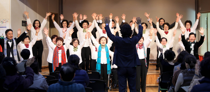 안산시평생학습관합창단, 평범한 사람들의 동행… 특별한 하모니