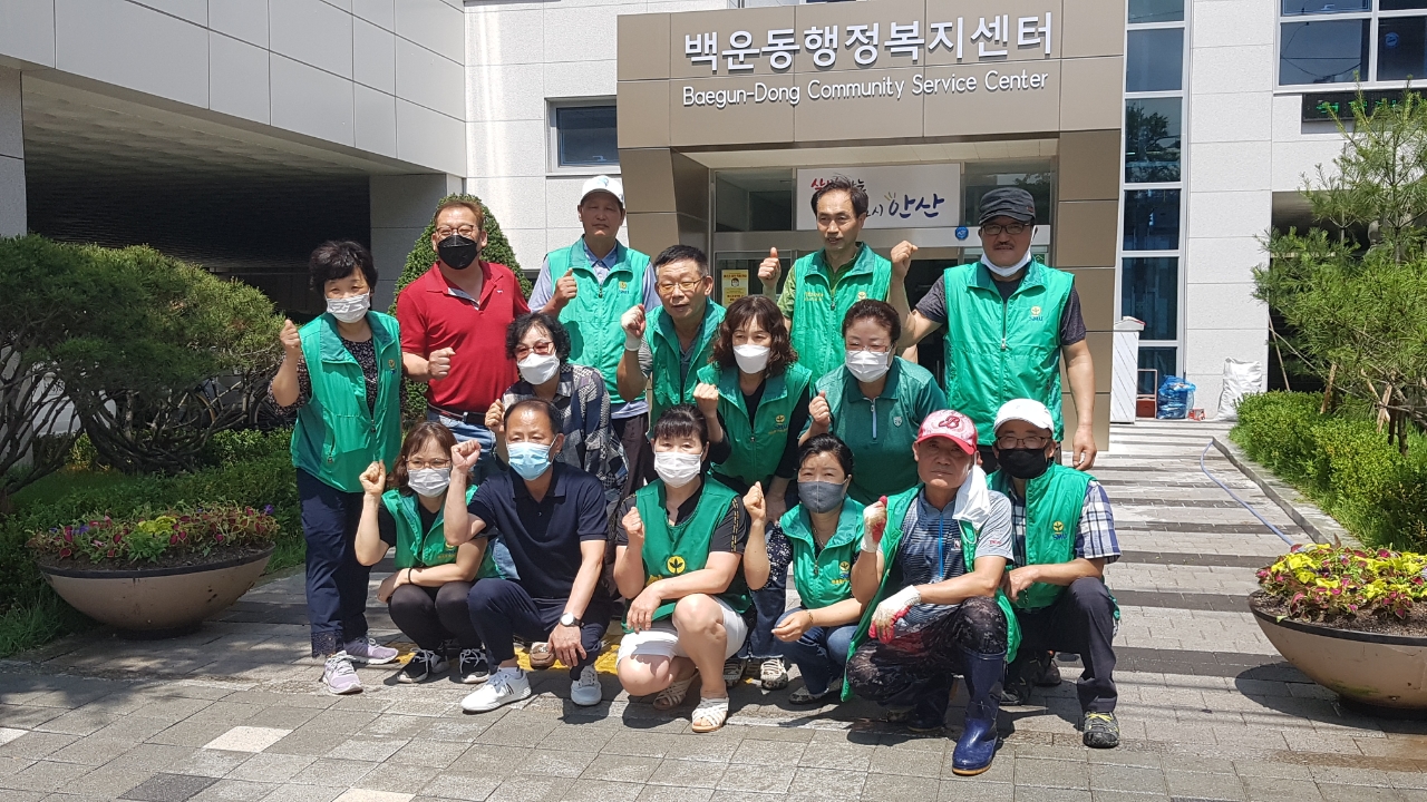 안산시 백운동 청사 여름꽃으로 새 단장