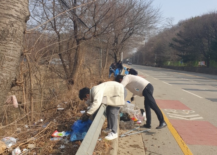 안산시, 도심 도로변 대청소…“외곽지역 중심 환경정화 강화”