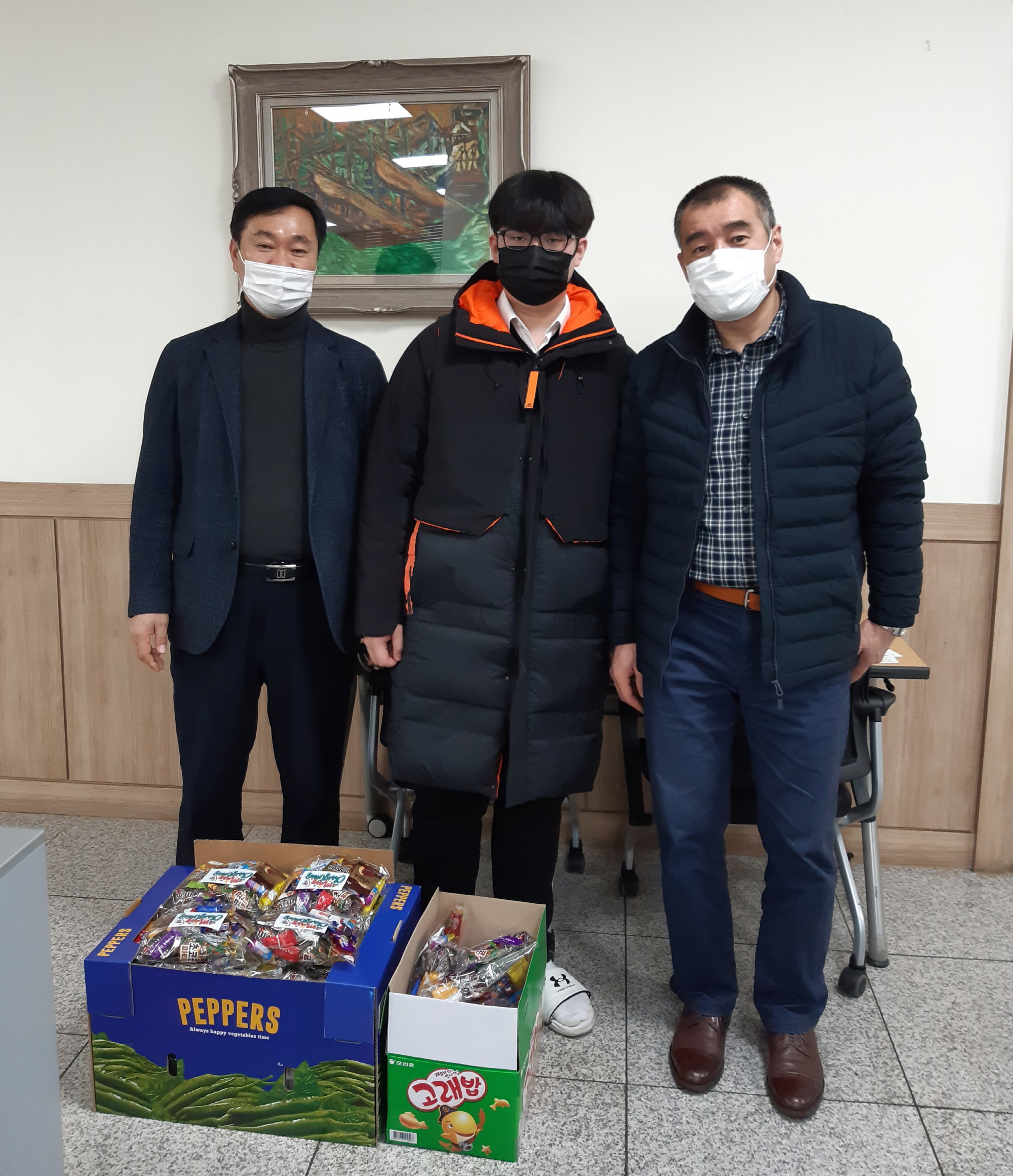 안산시 선부1동, 외국인 후원자로부터 크리스마스 선물꾸러미 기탁받아