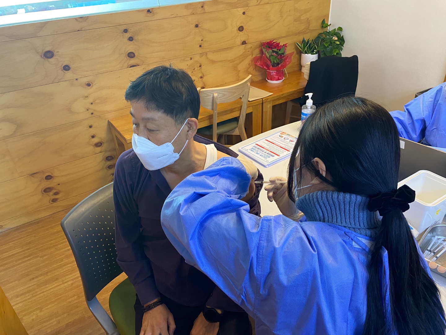 안산시 공직자, 2가 백신 릴레이 접종…백신접종 독려