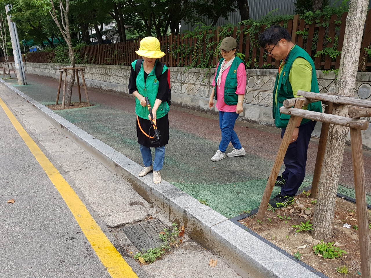 성포동 새마을협의회, 방역소독 및 환경정화활동 실시