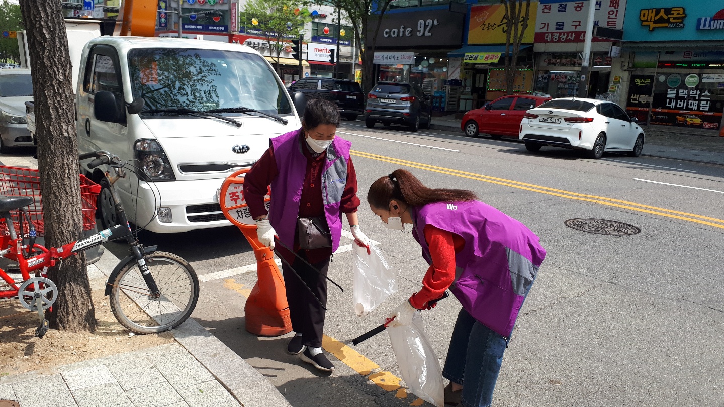 안산시 초지동 통장협의회, 코로나19 방역 및 환경정화활동