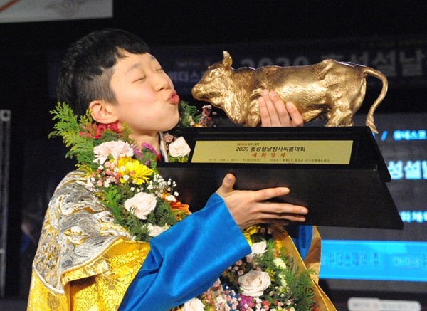 안산시청 이아란, 설날장사 씨름대회 매화급 꽃가마