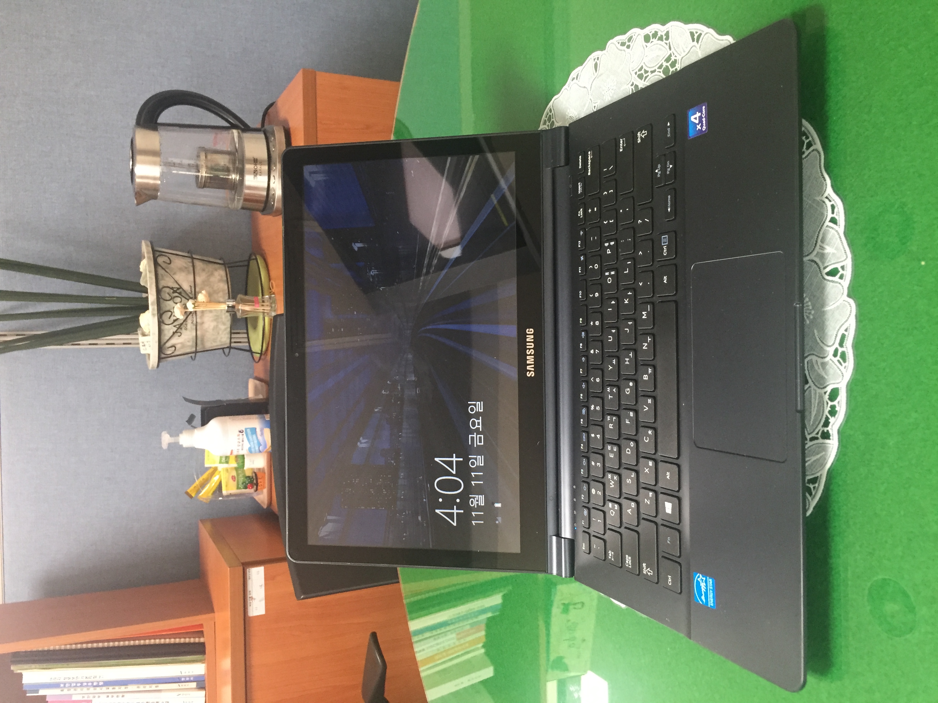 이동 익명의 기부자, 온라인 교육용 노트북 기부