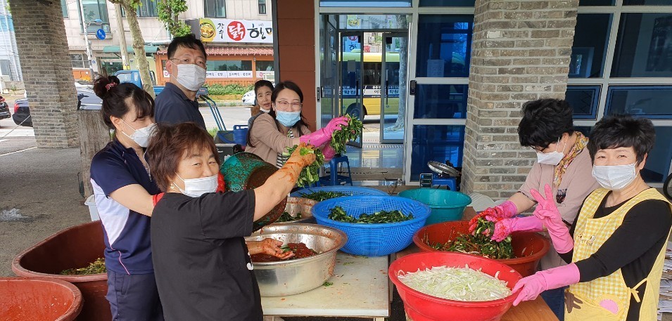 안산시 사이동, 저소득층 위로(WE路) 열무김치 배달