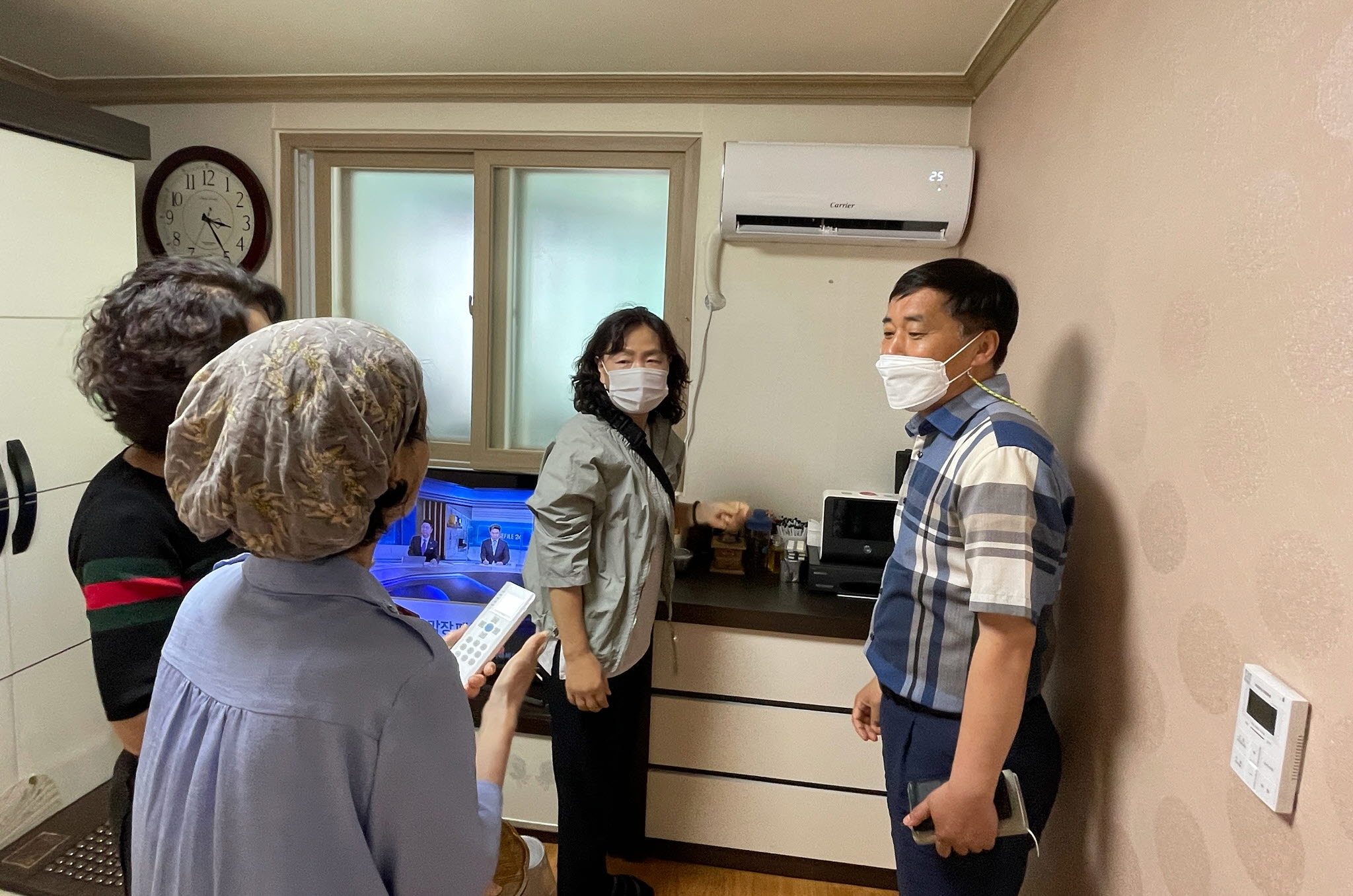 안산시 사이동 지역사회보장협의체, 독거노인에 에어컨 지원