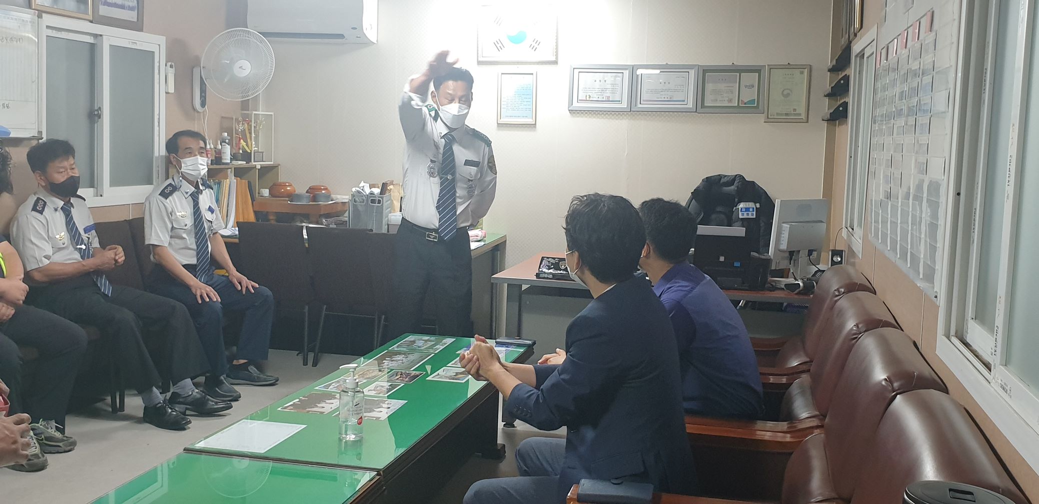 안산시 이동, 자율방범대 이동지대 격려 방문