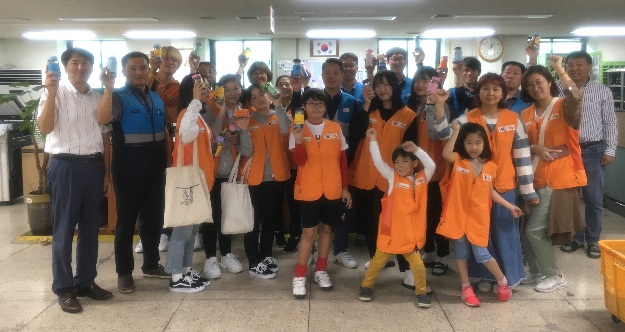 안산시자원봉사센터 토닥토닥응원단, 안산우체국 집배원들을 위한 응원 펼쳐