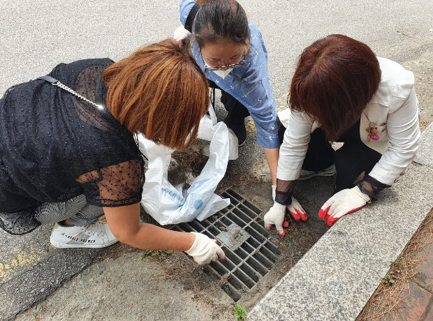안산시 고잔동 통장협의회, 장마철 대비 환경정비 실시
