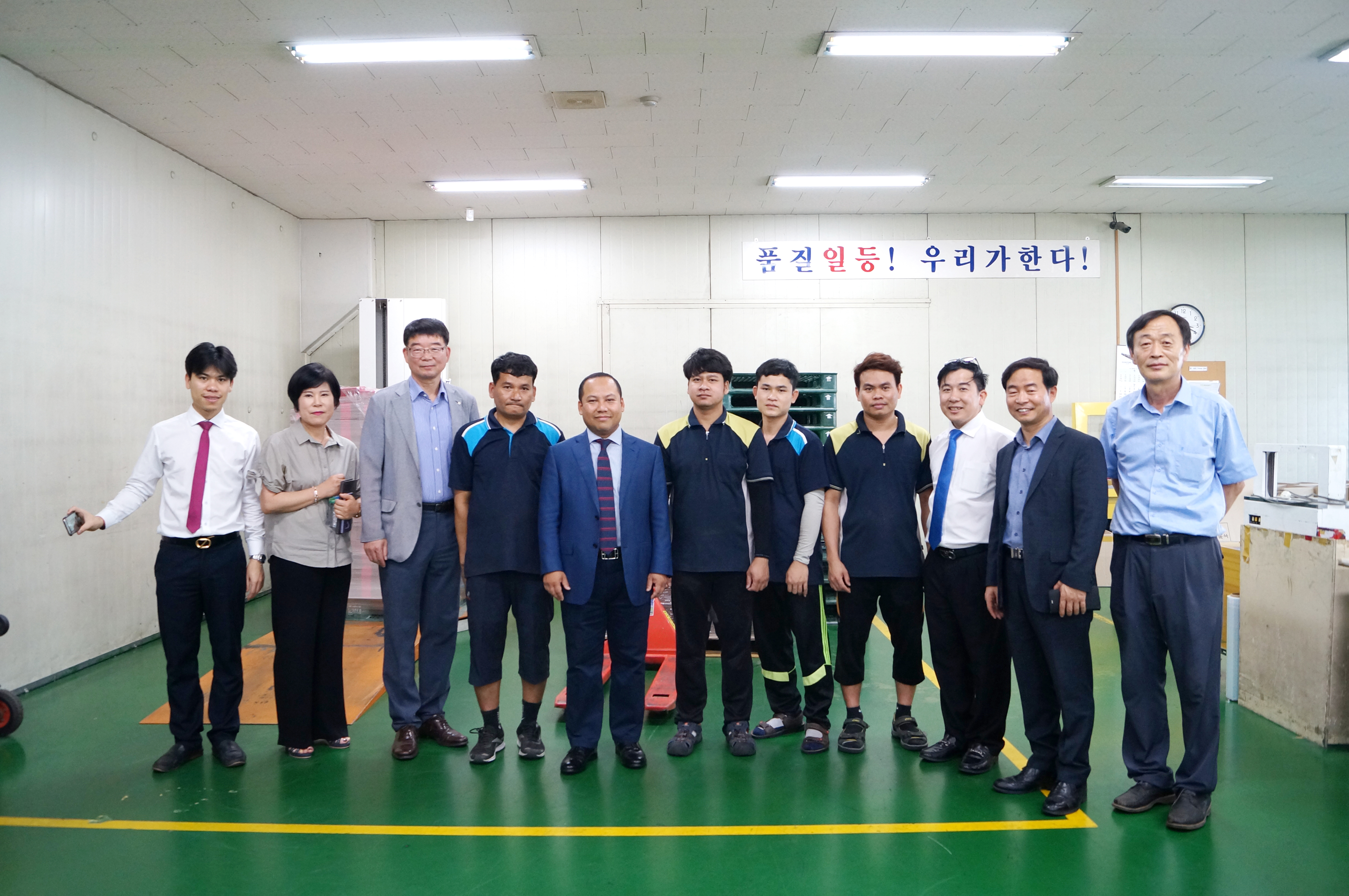 캄보디아 대사, 반월산단 기업 방문해 자국 노동자 격려