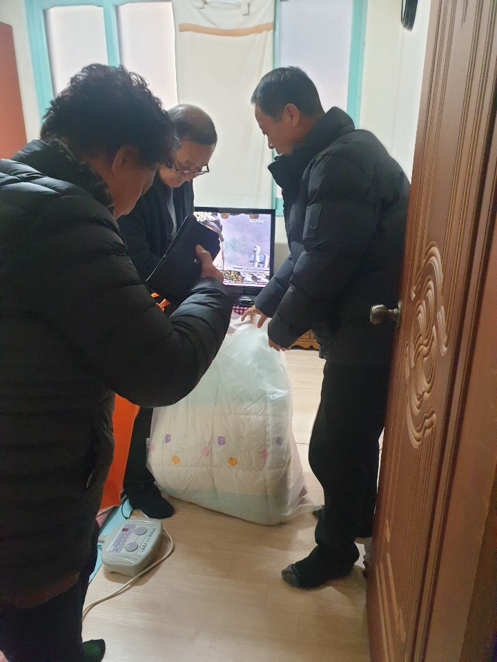 “이불빨래로 외로움까지 세탁하세요”