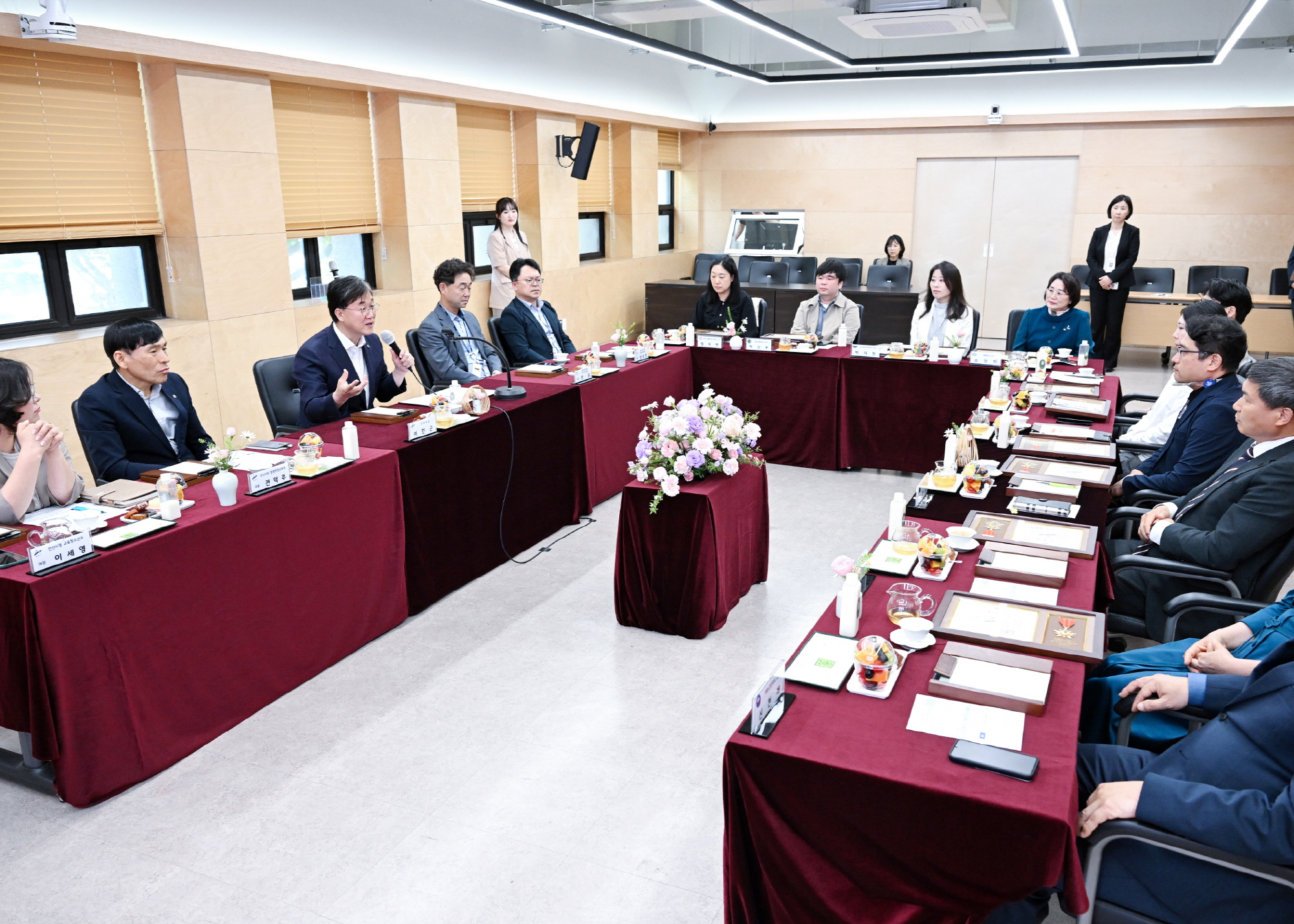 안산시, 제43회 스승의 날 기념 안산 교육 유공자 표창 수여