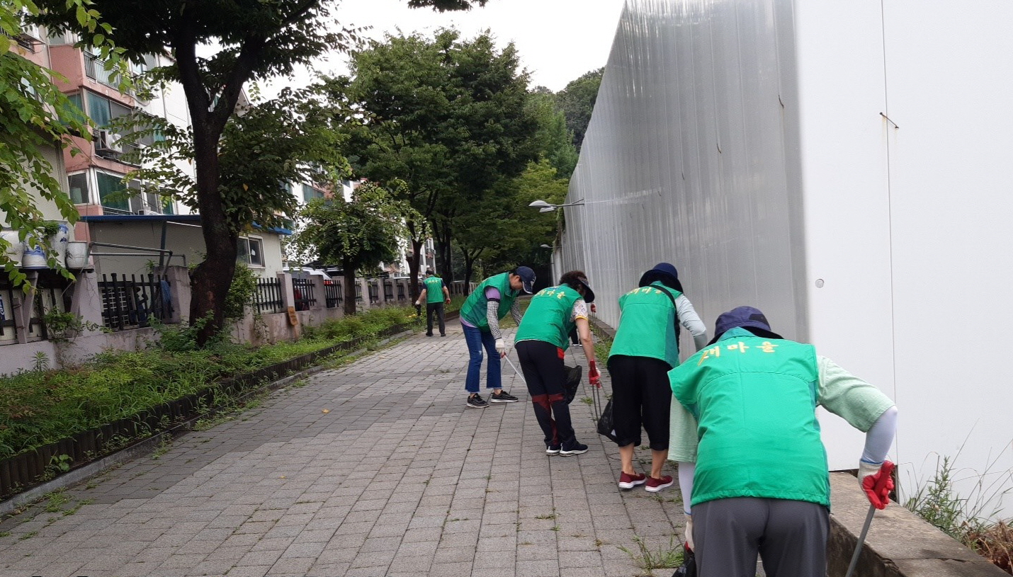 안산시 성포동 새마을회, 장마철 환경정화활동 추진