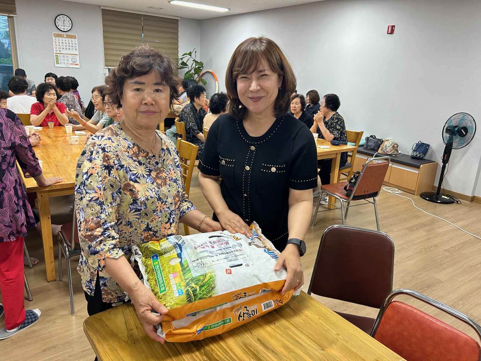 안산시 백운동, 경로당 방문해 추석 명절 정겨운 인사 나눠