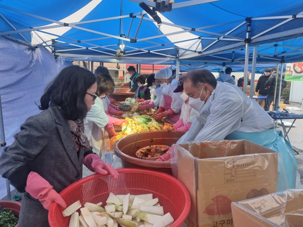안산시 안산동, LG이노텍과 따뜻한 김장 나눔 행사 개최