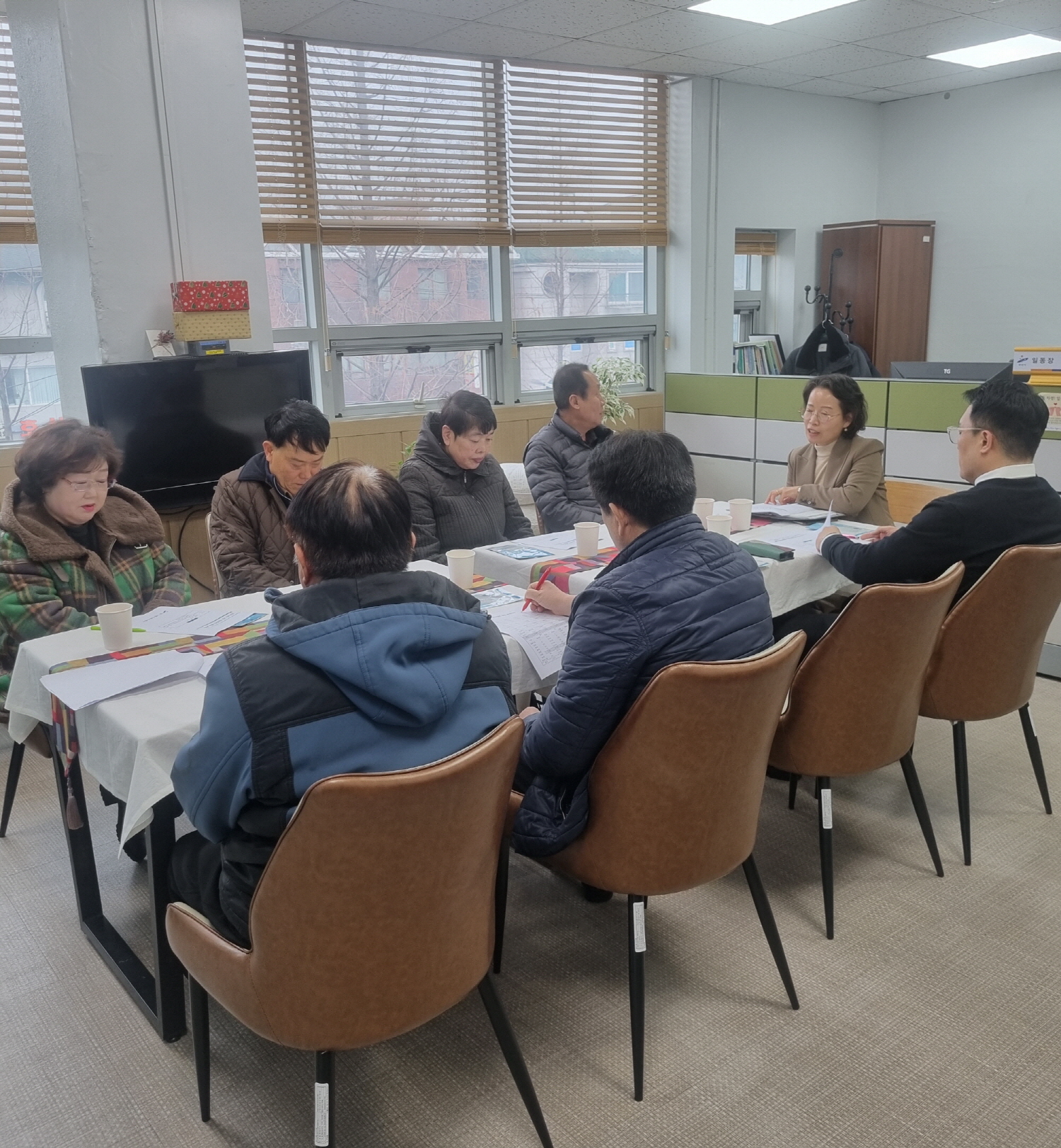안산시 일동 직능단체, 설 맞아 경로당 어르신들께 세배 올려