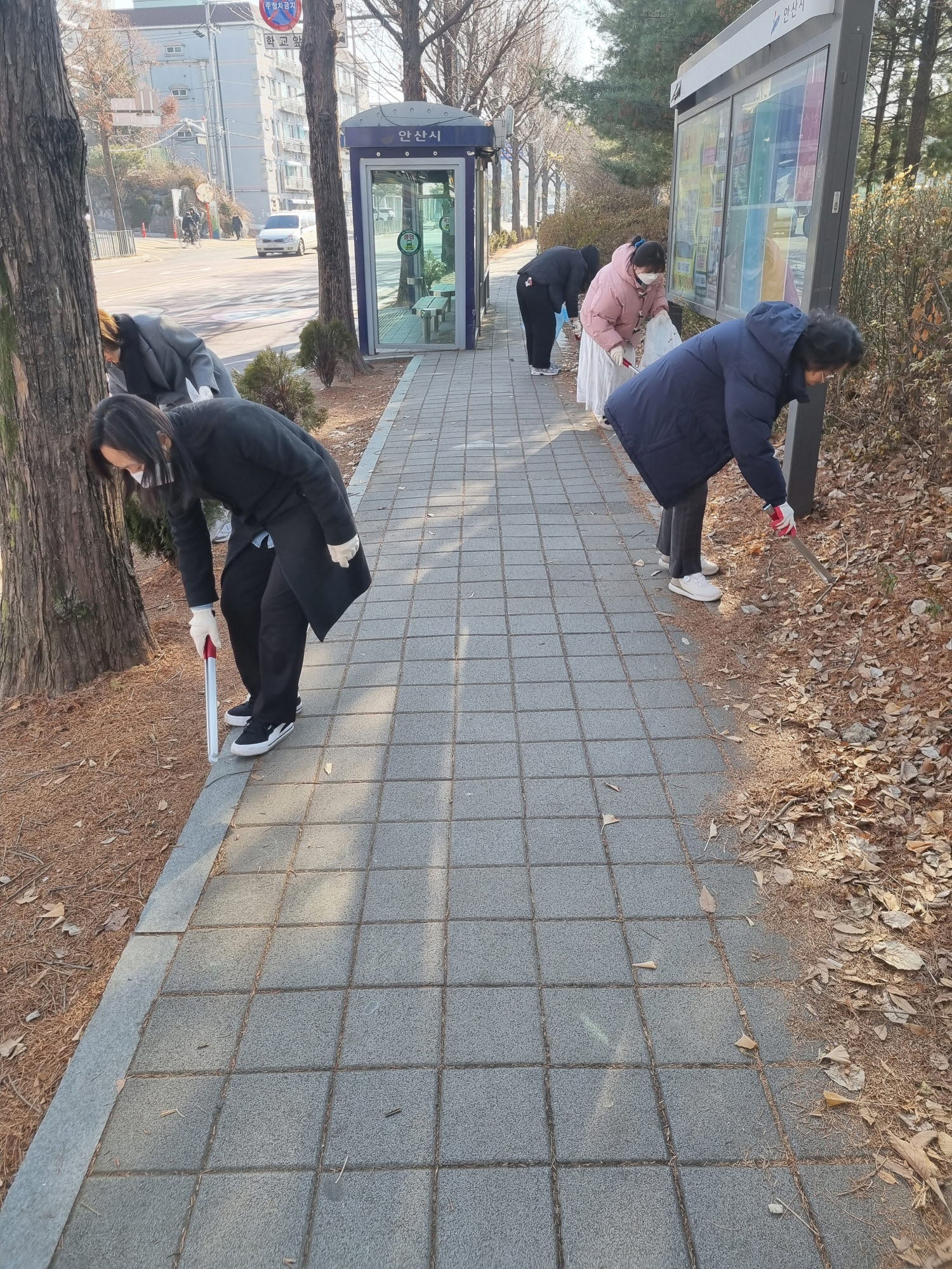 안산시 일동 통장협의회, 설맞이 환경정화 활동 펼쳐