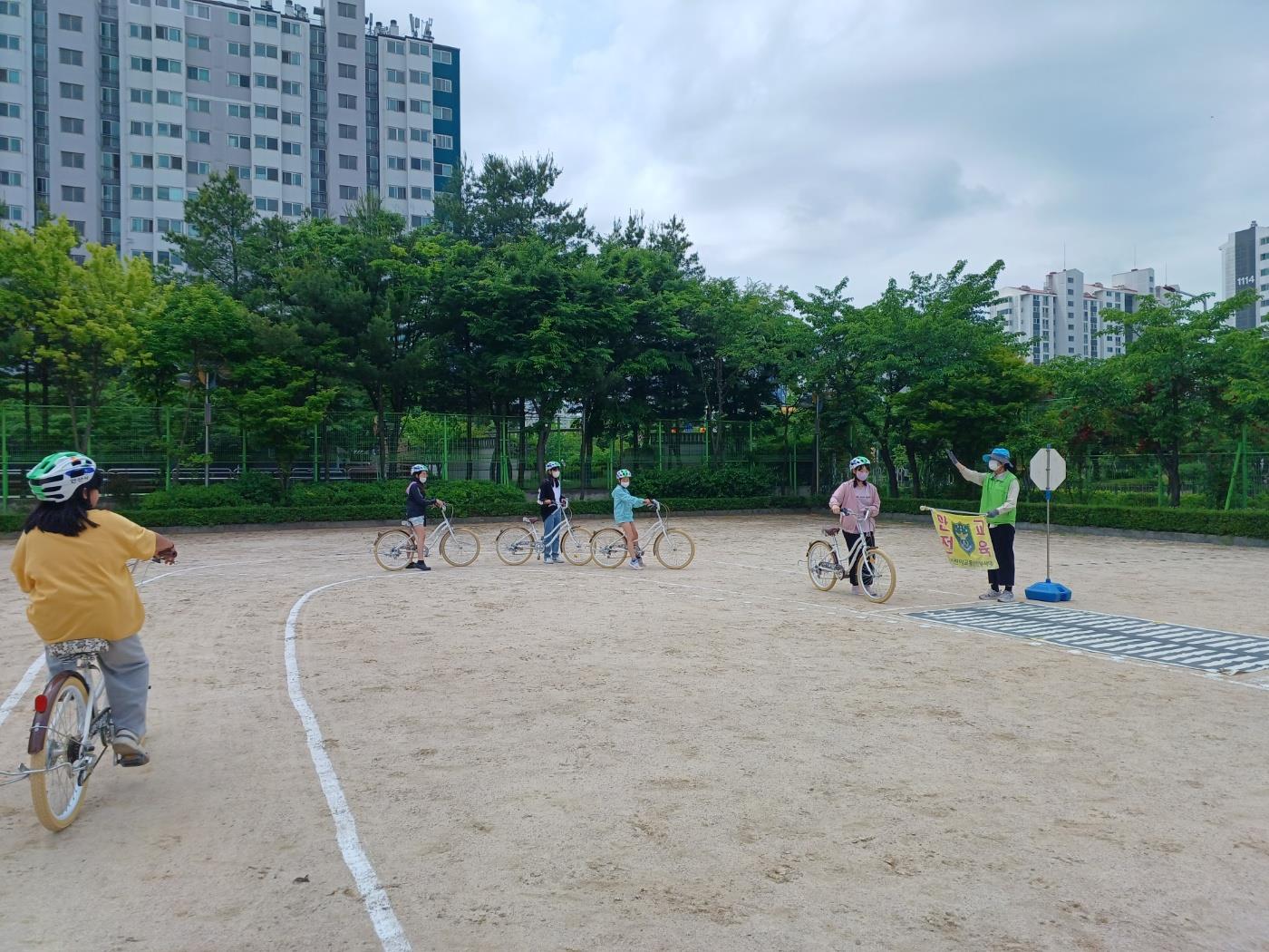 안산시, 초·중학생 대상 자전거 안전교육‘꿈나무 방문교육장’운영