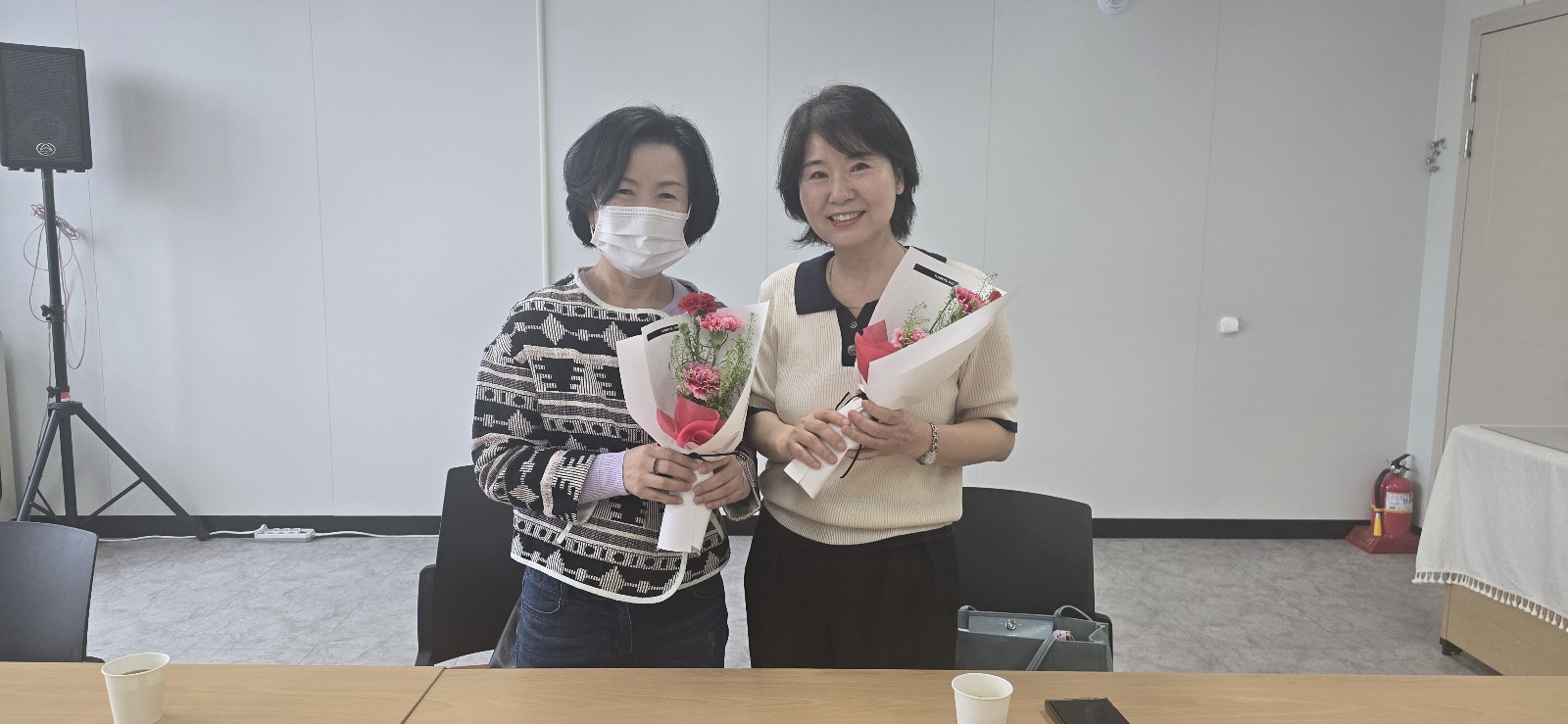 안산시, 스승의날 맞아 아동복지 교사·종사자에 감사의 카네이션 전달