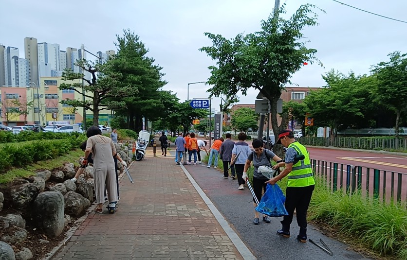 안산시 고잔동, 꽃향기 가득 여름맞이 환경정비 활동