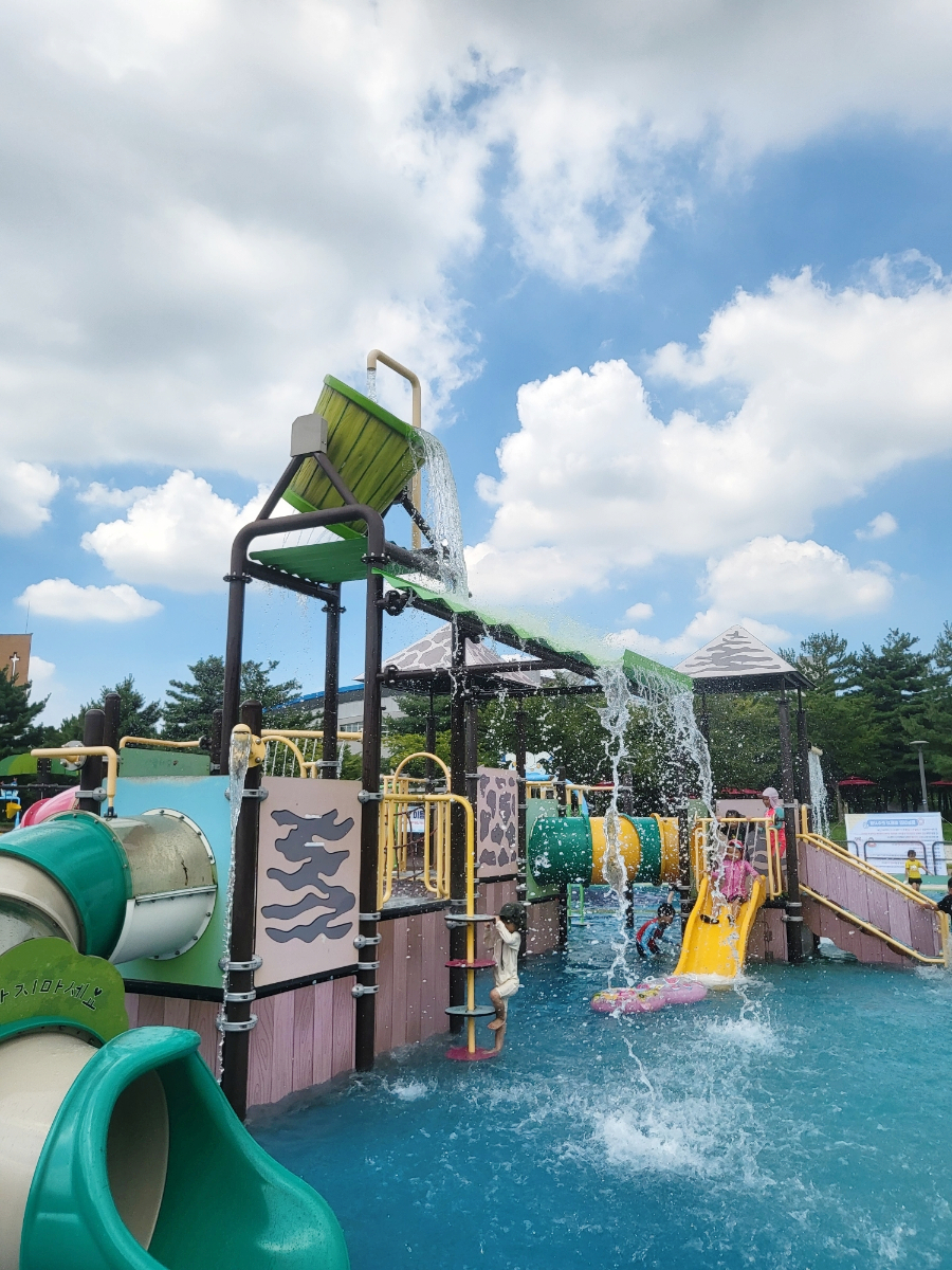 폭염 잊을 물속으로 풍덩… 안산 물놀이장에서 신나게 놀자