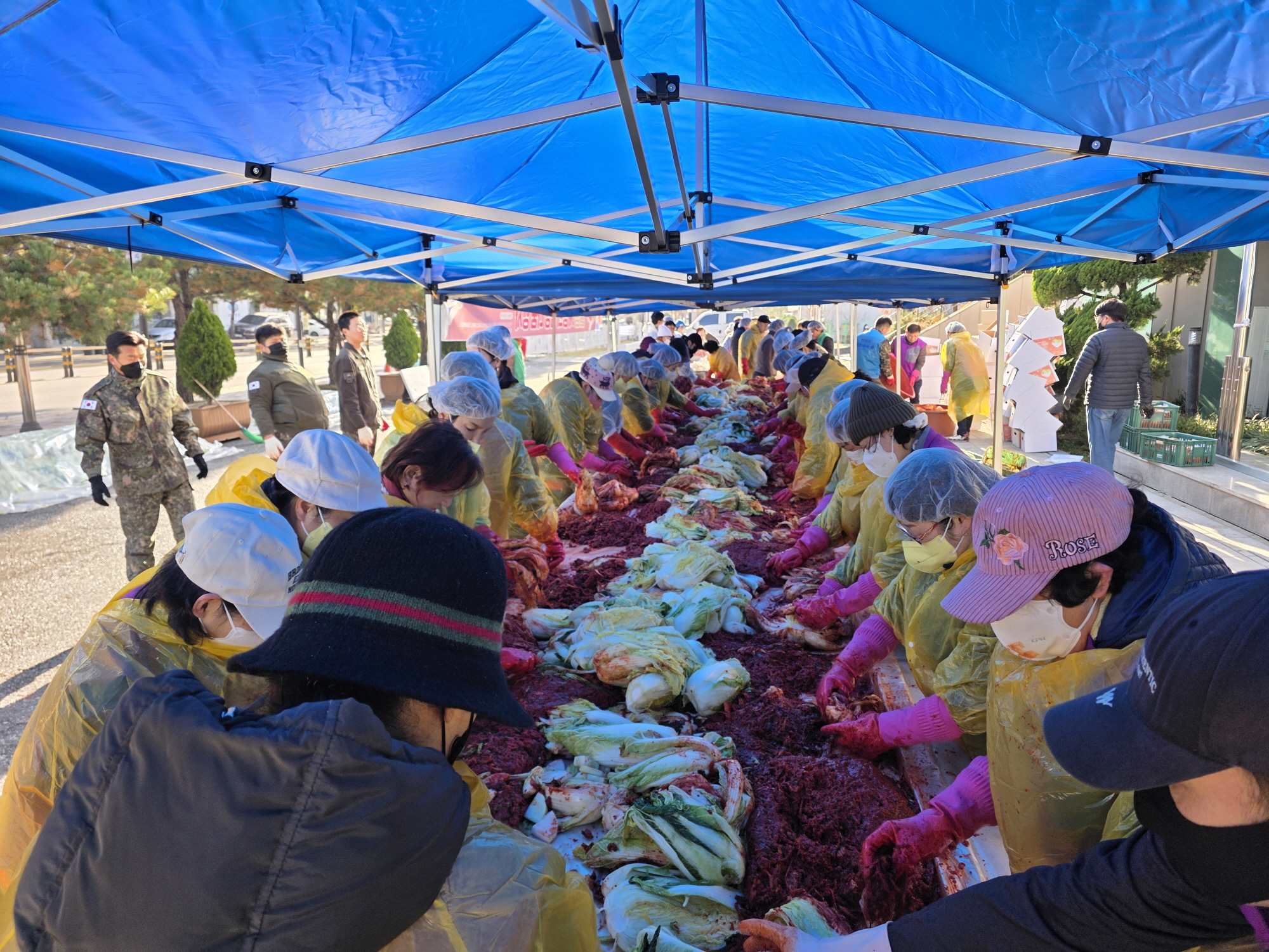 안산시 일동,“김치로 히터 켭니다”사랑의 김장 나눔
