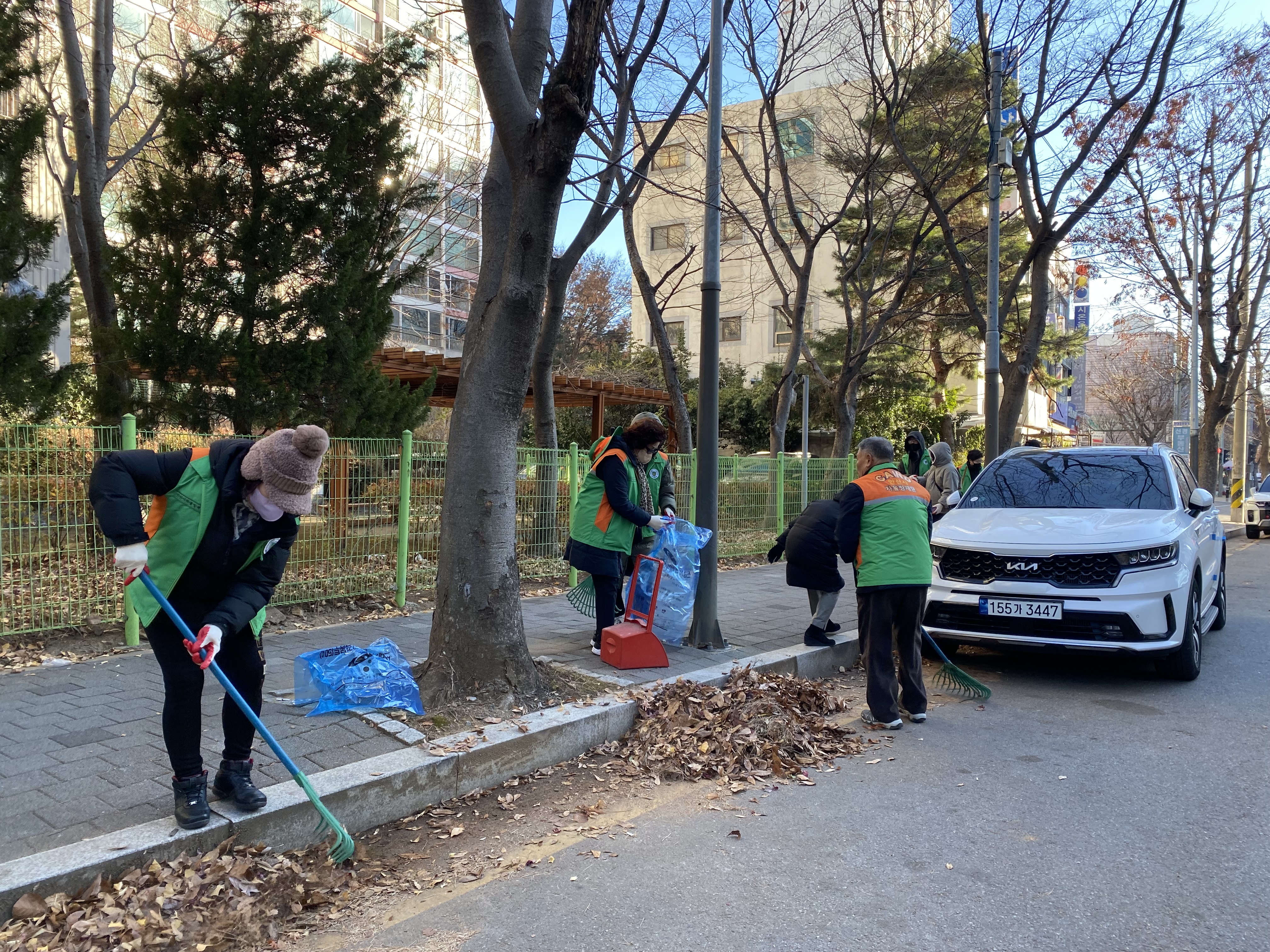 사이동 자율방재단, 겨울철 재난 대비 낙엽 정비 활동 실시