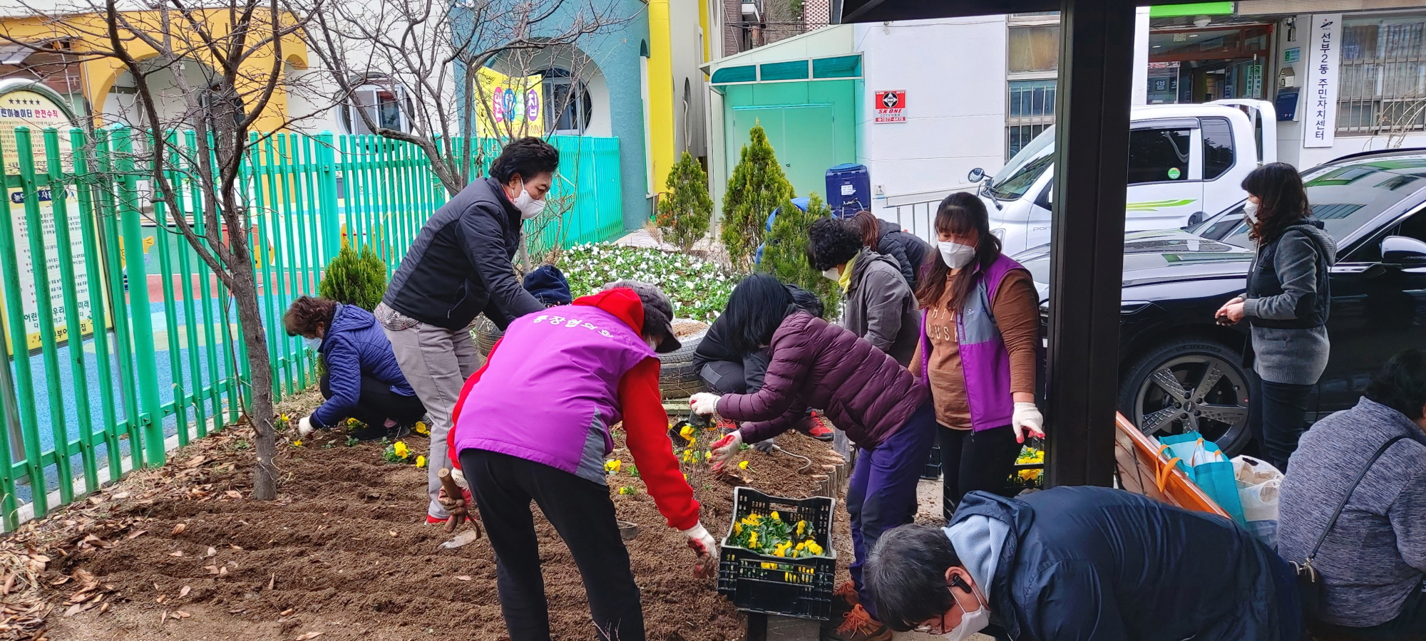 안산시 선부2동, 봄맞이 꽃 심기 행사 개최