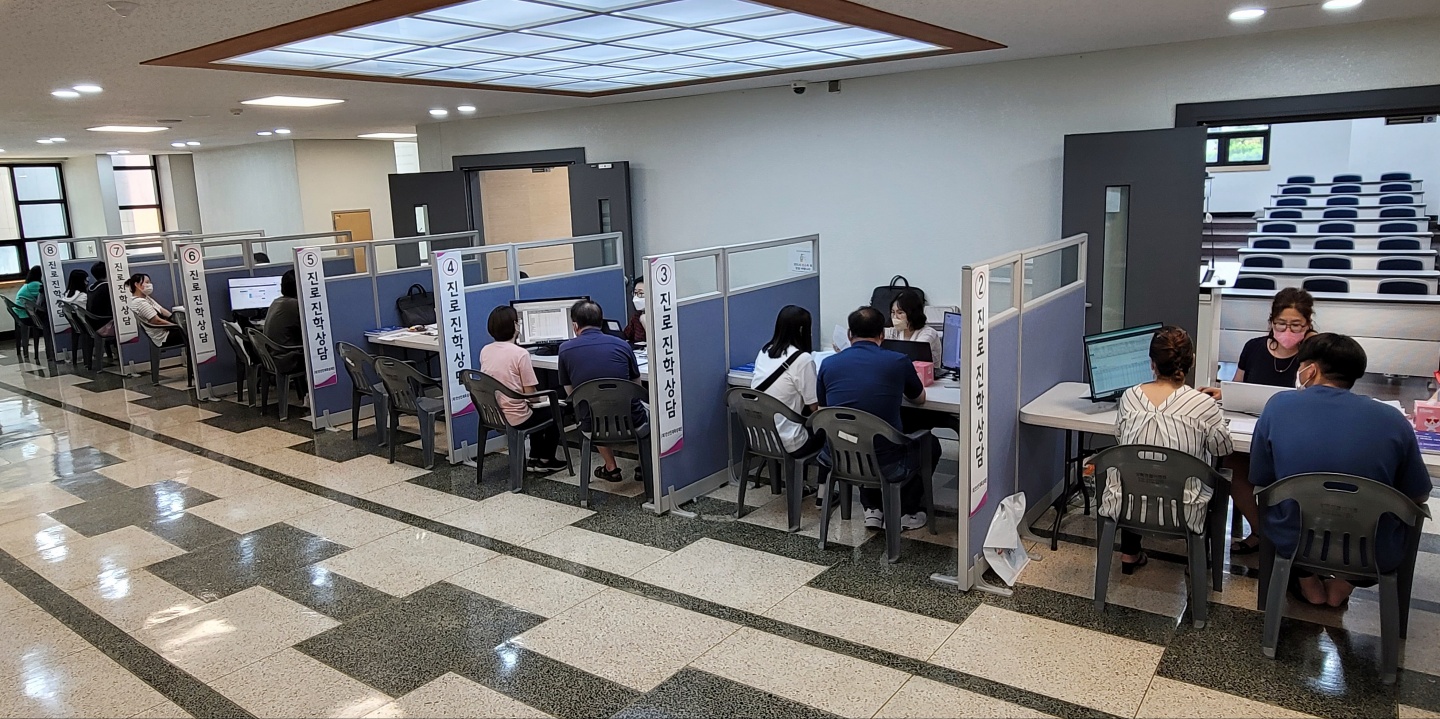 (재)안산인재육성재단, ‘안산맞춤형 2023학년도 대입설명회’ 성료