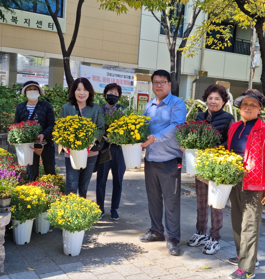 안산시 초지동 “행복을 나누는 초지마을 파도정원에 꽃구경 오세요.”