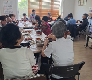 안산시 선부1동 관내 경로당, 어버이날 어르신 점심 대접