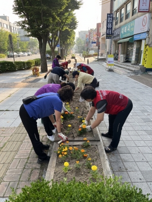 화사한 여름옷 입은 상록구 해양동