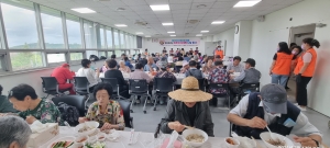 안산시 일동봉사단, 지역 어르신에 복맞이 삼계탕 나눔 행사