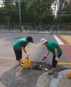 안산시 선부1동 새마을부녀회, 하절기 감염병 예방 대비 집중 방역