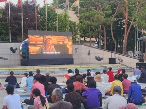 안산시 원곡동,‘제1회 원곡동 돗자리 영화제’성료