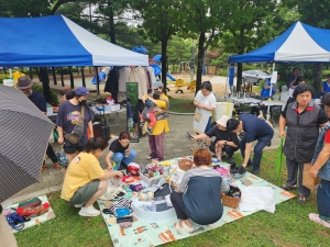 안산시 일동 주민자치회,‘용기내 공유장터’성황리에 개최
