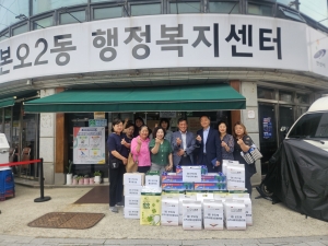 안산시 본오2동 직능단체협의회, 경로당 방문해 추석맞이 따뜻한 나눔