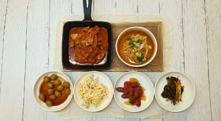 ‘정직한 식사’ 플랫폼 ㈜정식에서 “균형 잡힌 식단으로 정직하게 식사하세요”