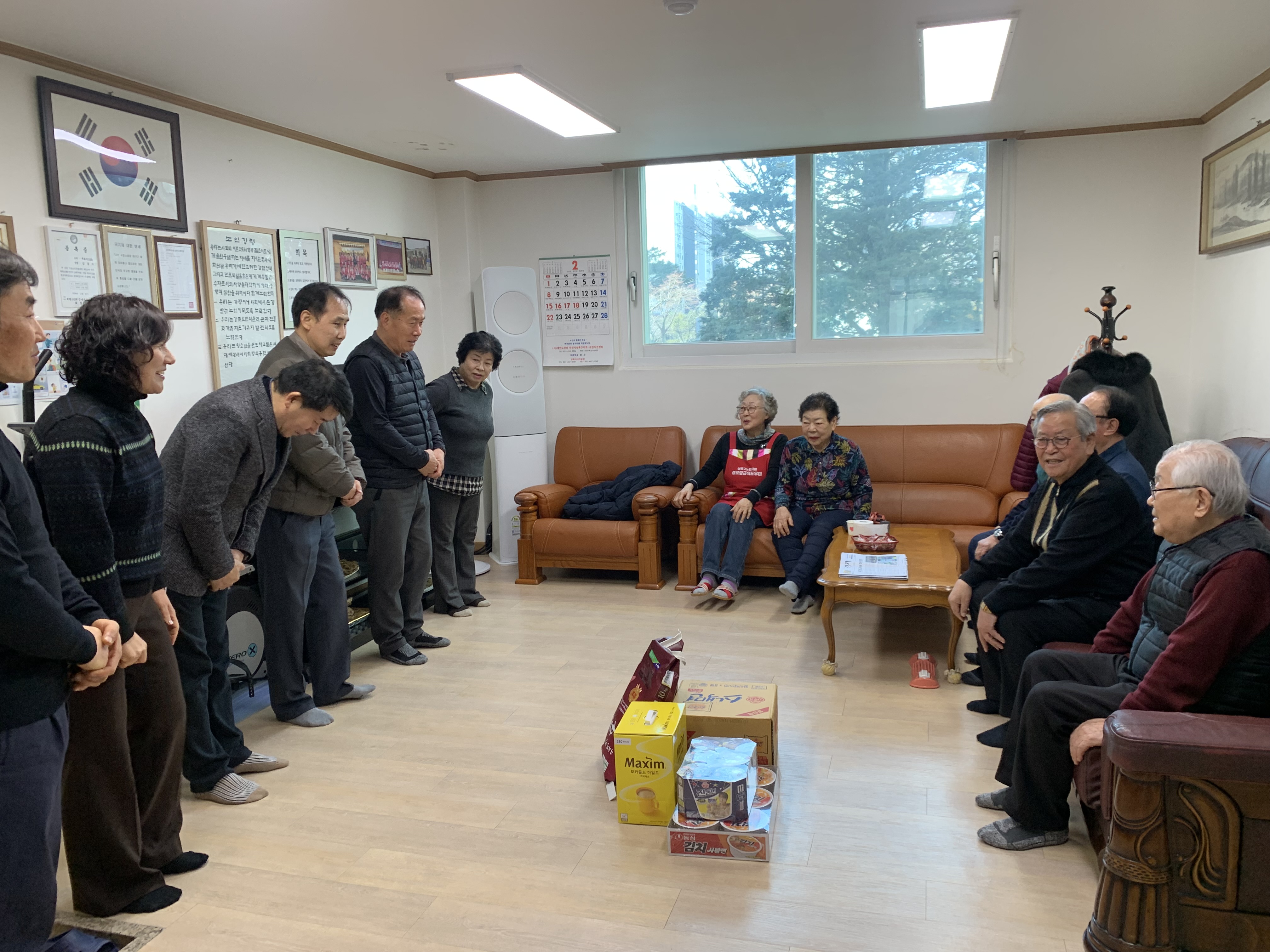 안산시 이동, 설명절 맞이 경로당 세배 인사