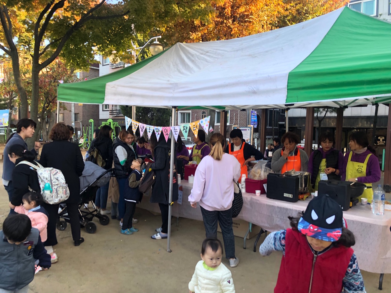 선부3동 푸른숲어린이집 ‘플리마켓 수익금’ 전달